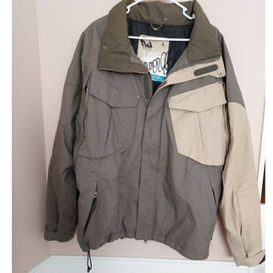 Freeworld Waterproof Men's Coat with side Vent Zippers. Size Large